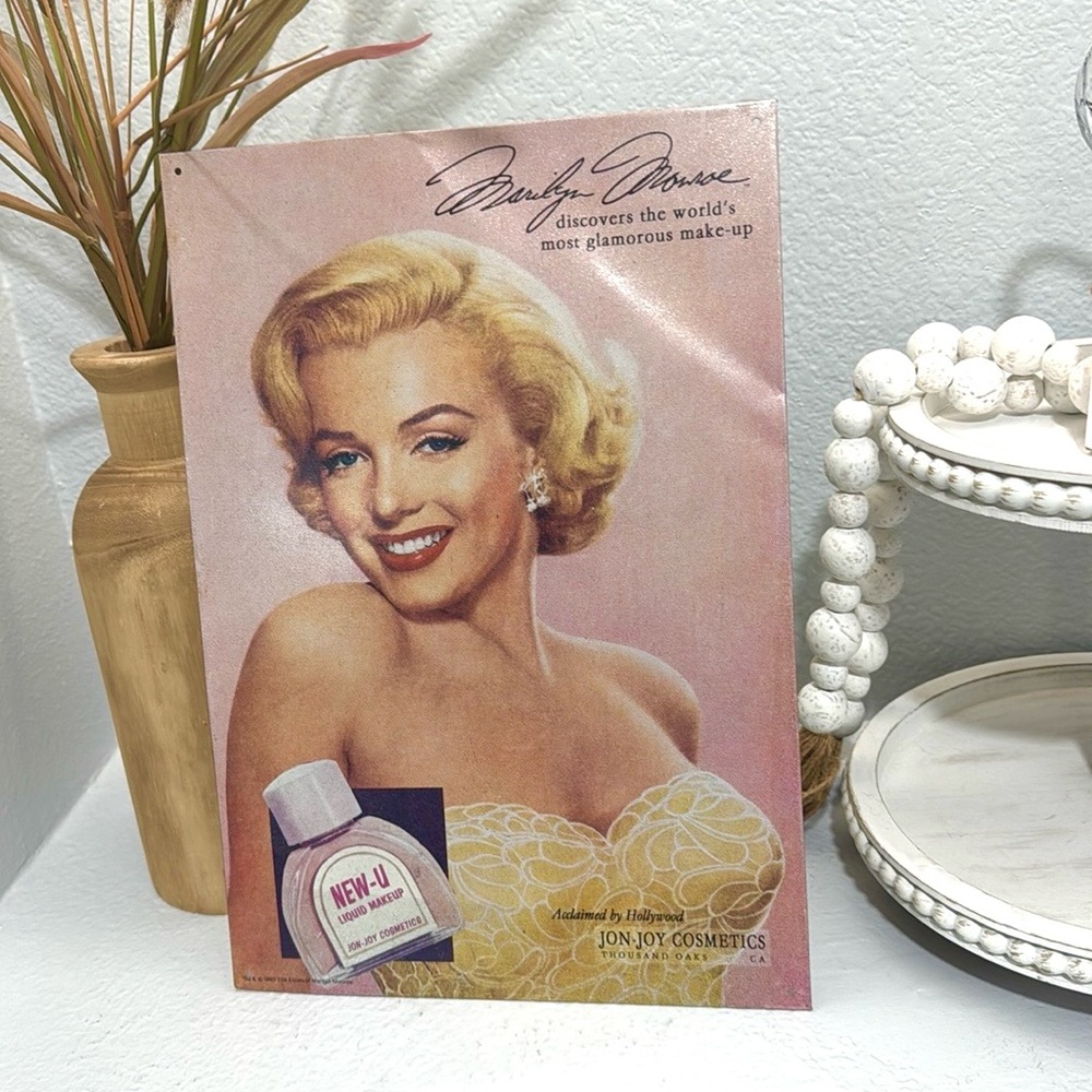 Marilyn Monroe New-U Metal Sign Pink Decor Vintage Retro
